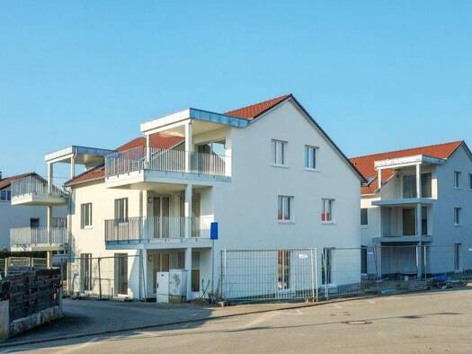 Wohnung zum Kauf - Erstbezug 385.000 € 2 Zimmer 71,3 m² frei ab sofort Singen / Überlingen am Ried 78224