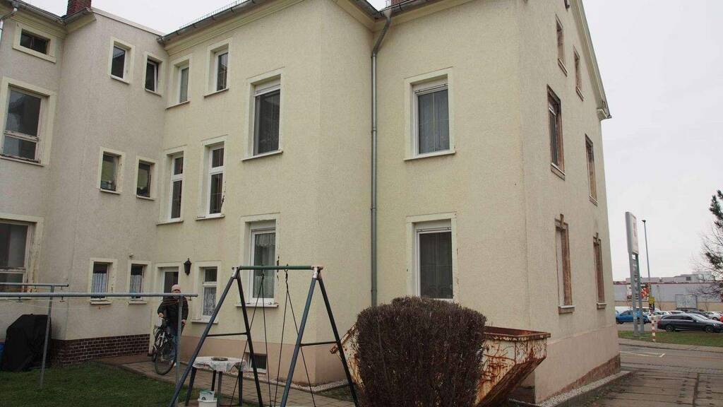 Mehrfamilienhaus zum Kauf als Kapitalanlage geeignet 317.000 € 11 Zimmer 354 m² 1.960 m² Grundstück Taura Burgstädt, Taura 09217