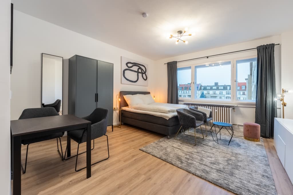 Wohnung zur Miete Wohnen auf Zeit 1.390 € 1 Zimmer 28 m²<br/>Wohnfläche 03.04.2025<br/>Verfügbarkeit Damaschkestraße Halensee Berlin 10711