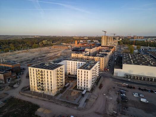 Wohnung zur Miete nur mit Wohnberechtigungsschein 1.086 € 5 Zimmer 94,5 m² 6. Geschoss frei ab sofort Straße 60 Haselhorst Spandau 13599