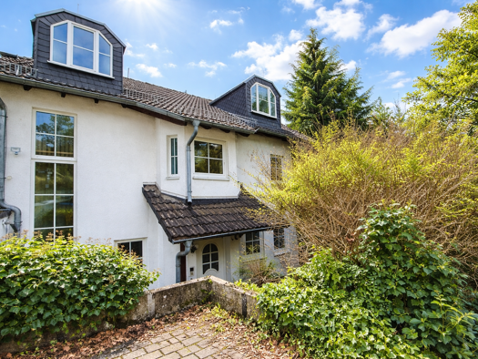 Einfamilienhaus zum Kauf 1.599.000 € 10 Zimmer 293 m² 500 m² Grundstück frei ab sofort Bad Soden 65812