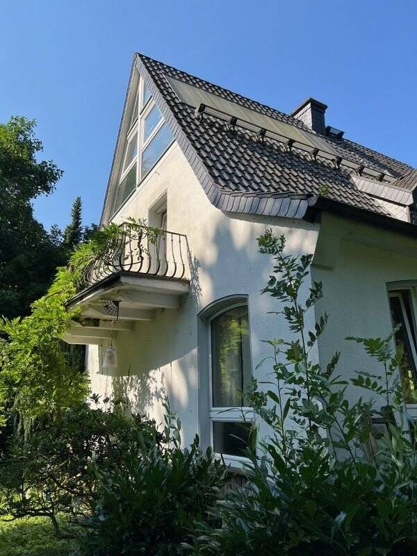 +++ IHRE GELEGENHEIT IN HERDECKE - Großzügiges freistehendes Einfamilienhaus mit Swimmingpool -