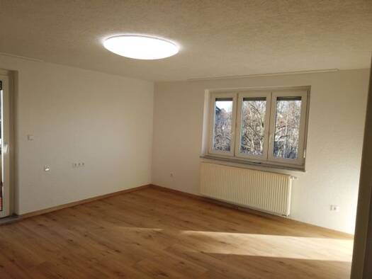 Wohnung zur Miete 1.270 € 4 Zimmer 81 m² Geschoss 2/3 frei ab sofort Ludwigsburg 71634