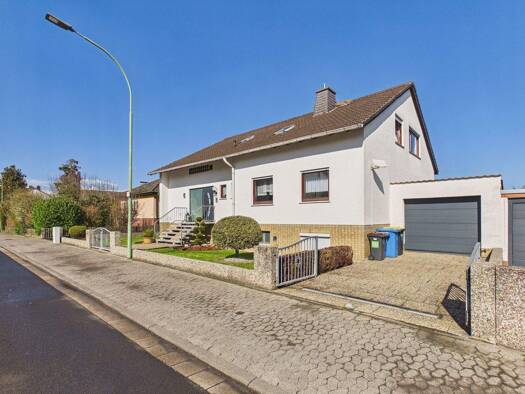 Mehrfamilienhaus zum Kauf 499.000 € 8 Zimmer 215,4 m² 567 m² Grundstück Friedberg Friedberg (Hessen) 61169