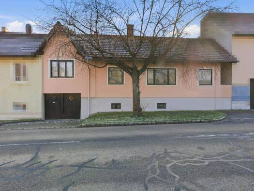 Einfamilienhaus zum Kauf 250.000 € 5,5 Zimmer 109,9 m² 542 m² Grundstück Großweikersdorf 3701