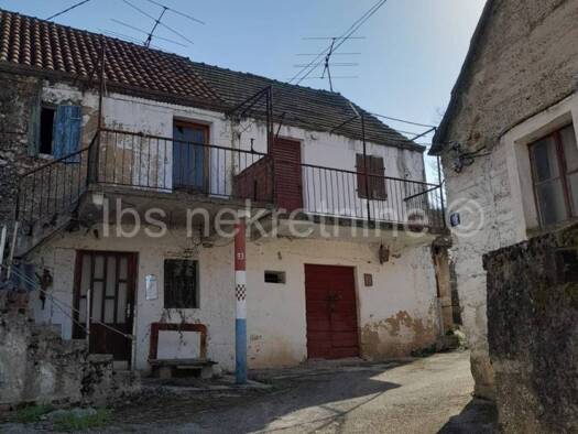 Haus zum Kauf 55.000 € 8 Zimmer 140 m² Dugopolje