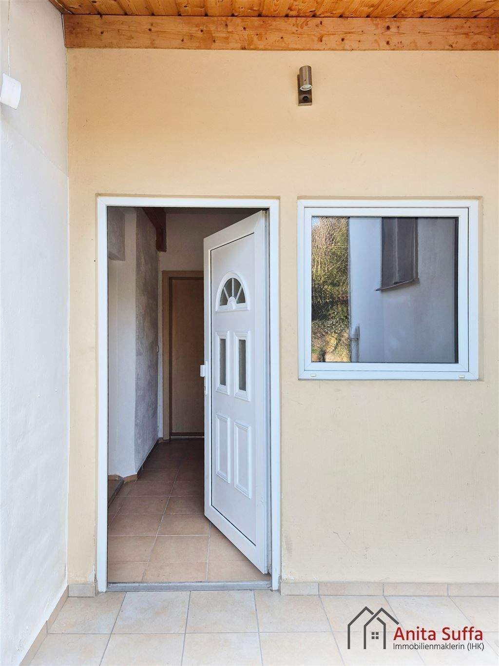 Immobilie in Diespeck - Ihr Familienglück wartet auf Sie - großzügige Raumgestaltung mit viel Potenzial! - Bild 4