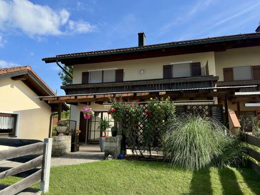 Doppelhaushälfte zum Kauf 939.000 € 6 Zimmer 205 m² 519 m² Grundstück Eitzing Stephanskirchen 83071