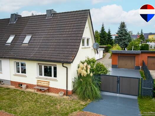 Doppelhaushälfte zum Kauf 217.000 € 4,5 Zimmer 130 m² 753 m² Grundstück Hillersleben Westheide 39343