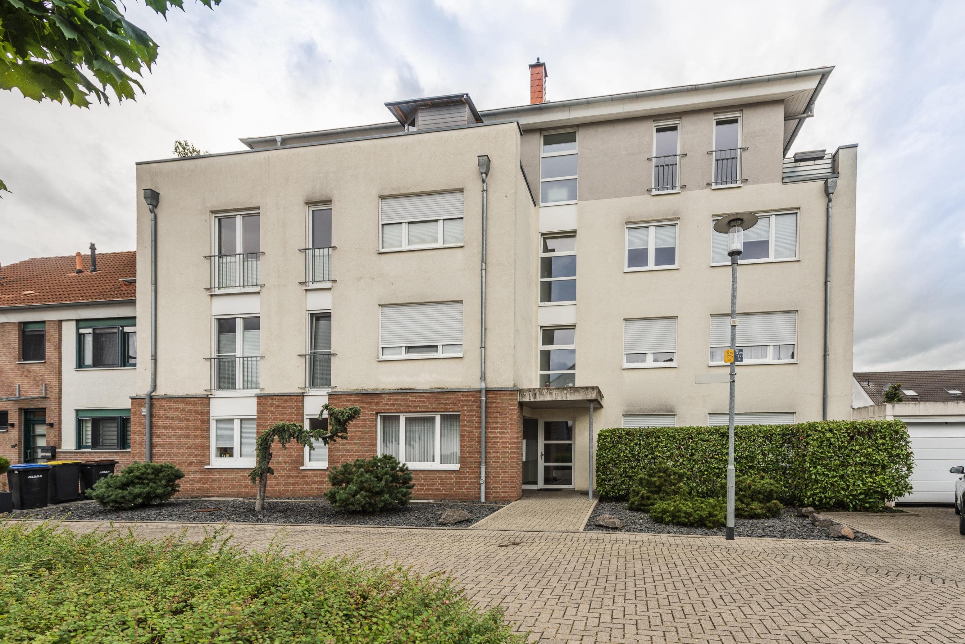 Wohnung zum Kauf 309.000 € 3 Zimmer 91 m²<br/>Wohnfläche 2.<br/>Geschoss Stadtmitte Grevenbroich 41515