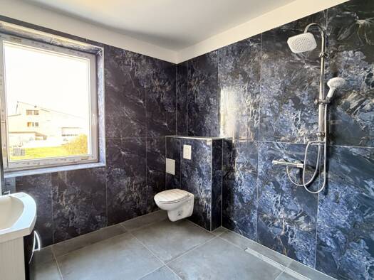 Wohnung zur Miete 800 € 2 Zimmer 82,1 m² 1. Geschoss Witzschersdorf Leuna 06237