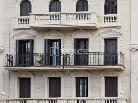 Wohnung zum Kauf 335.000 € 2 Zimmer 71 m² 3. Geschoss Barcelona 08870