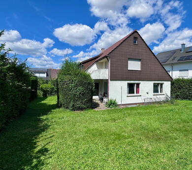 Mehrfamilienhaus zum Kauf 598.000 € 8 Zimmer 193 m² 769 m² Grundstück frei ab sofort Neuhausen auf den Fildern 73765
