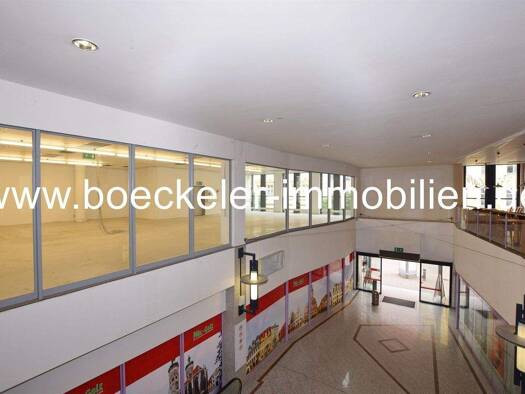 Ladenfläche zur Miete provisionsfrei 3.400 € 379 m² Verkaufsfläche Naumburg 06618