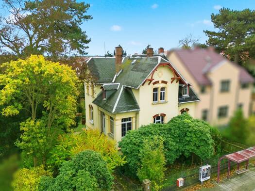 Villa zum Kauf 250.000 € 5 Zimmer 152,4 m² 1.000 m² Grundstück Meerane 08393