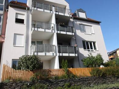 Wohnung zur Miete 656 € 3 Zimmer 82,1 m² Dachgeschoss, 4. Geschoss frei ab 01.09.2025 Straßberger Str. 31 Stadtmitte Plauen 08523