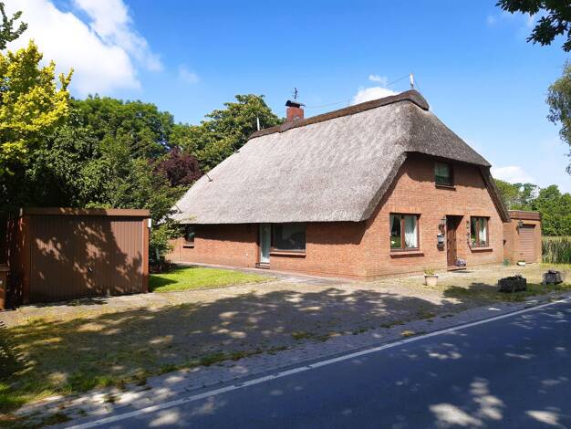 Haus zum Kauf 169.000 € 6 Zimmer 137 m² 1.089 m² Grundstück Esenshamm Nordenham 26954