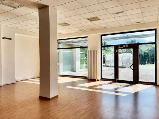 Laden zum Kauf 138 m² Verkaufsfläche Bozen 39100