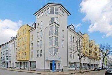 Studio zur Miete 350 € 1 Zimmer 27 m² Dachgeschoss, 4. Geschoss Mozartstraße 15 Hauptbahnhof Saarbrücken 66111