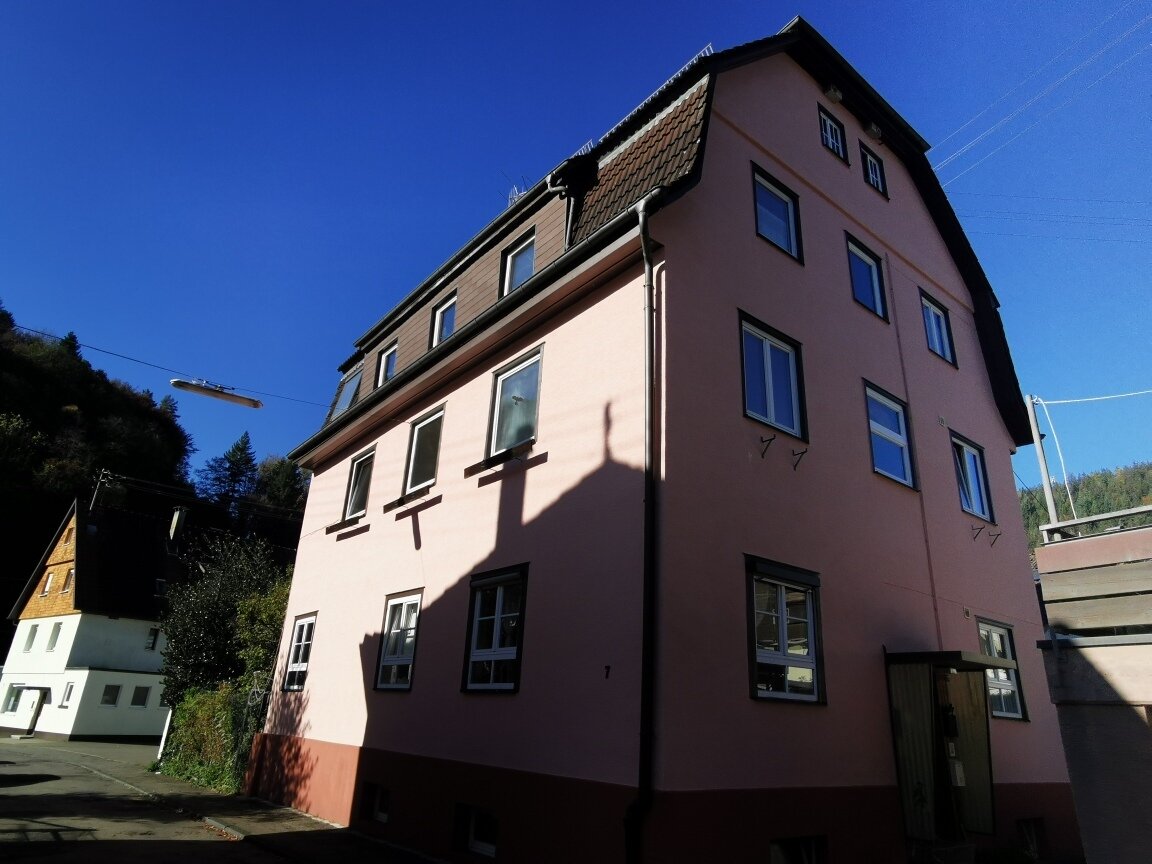 Mehrfamilienhaus zum Kauf 429.000 € 10 Zimmer 264 m²<br/>Wohnfläche 325 m²<br/>Grundstück Calmbach Bad Wildbad 75323