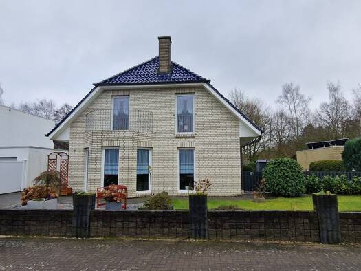 Einfamilienhaus zur Miete 1.680 € 4 Zimmer 120 m² 578 m² Grundstück frei ab 01.11.2025 Krusenbusch Oldenburg 26135