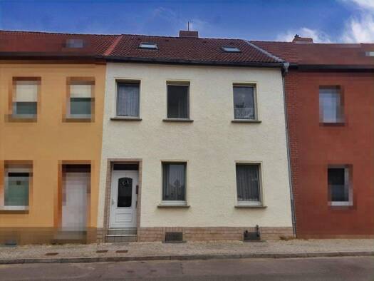 Reihenmittelhaus zum Kauf 120.000 € 6 Zimmer 140 m² 244 m² Grundstück frei ab sofort Tangermünde Tangermünde 39590