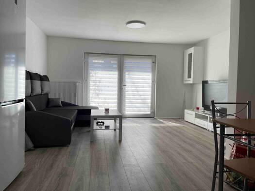 Reihenmittelhaus zur Miete 30 € 3 Zimmer 55 m² 150 m² Grundstück frei ab sofort St. Lorenz Nord St. Lorenz-Nord 23554
