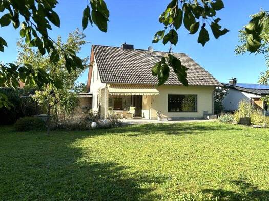 Einfamilienhaus zum Kauf 699.000 € 5 Zimmer 151 m² 832 m² Grundstück Kürnach 97273