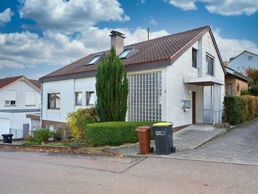 Mehrfamilienhaus zum Kauf 575.000 € 6,5 Zimmer 164 m² 403 m² Grundstück Asperg 71679