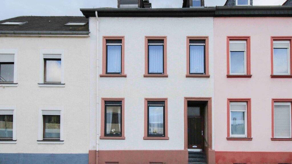 Sonstiges zum Kauf als Kapitalanlage geeignet 275.000 € 7 Zimmer 142 m² 223,1 m² Grundstück Trier-Ost Trier 54295