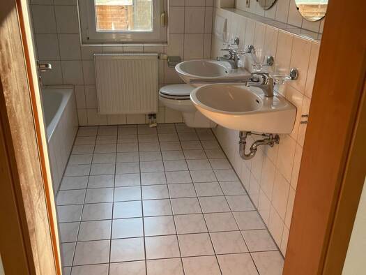 Wohnung zur Miete 900 € 3 Zimmer 97 m² Geschoss 1/2 frei ab 01.10.2026 Am Hirtenäckerle 2 Auenheim Kehl 77694