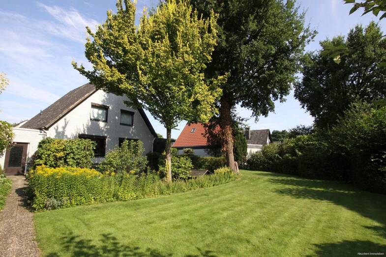 Einfamilienhaus zum Kauf 310.000 € 5 Zimmer 138,4 m² 782 m² Grundstück Gifhorn Gifhorn 38518