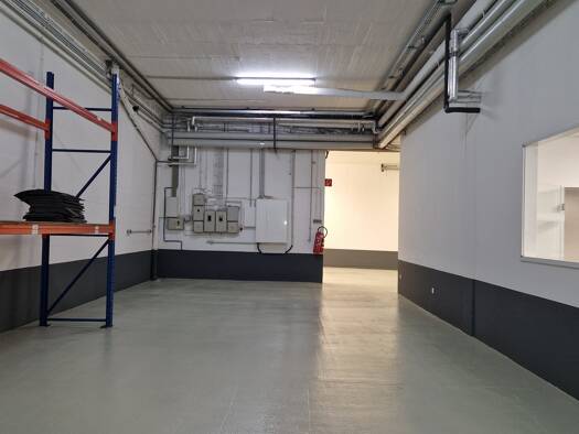 Lagerhalle zur Miete 2.100 € 363 m² Lagerfläche St Johann Saarbrücken 66123