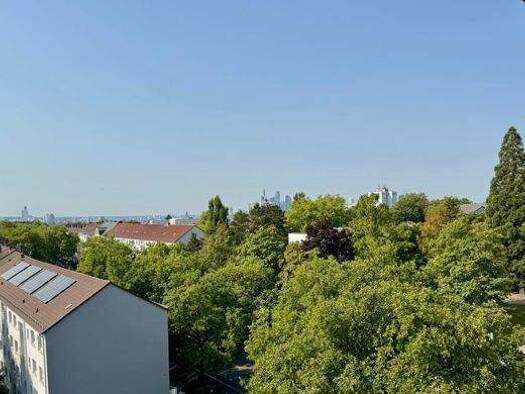 Wohnung zum Kauf 250.000 € 2 Zimmer 75 m² frei ab sofort Bornheim Frankfurt am Main 60389
