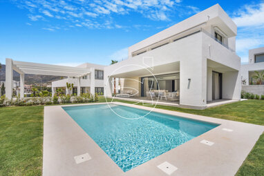 Villa zum Kauf 2.995.000 € 7 Zimmer 370 m² 653 m² Grundstück Marbella East 29600