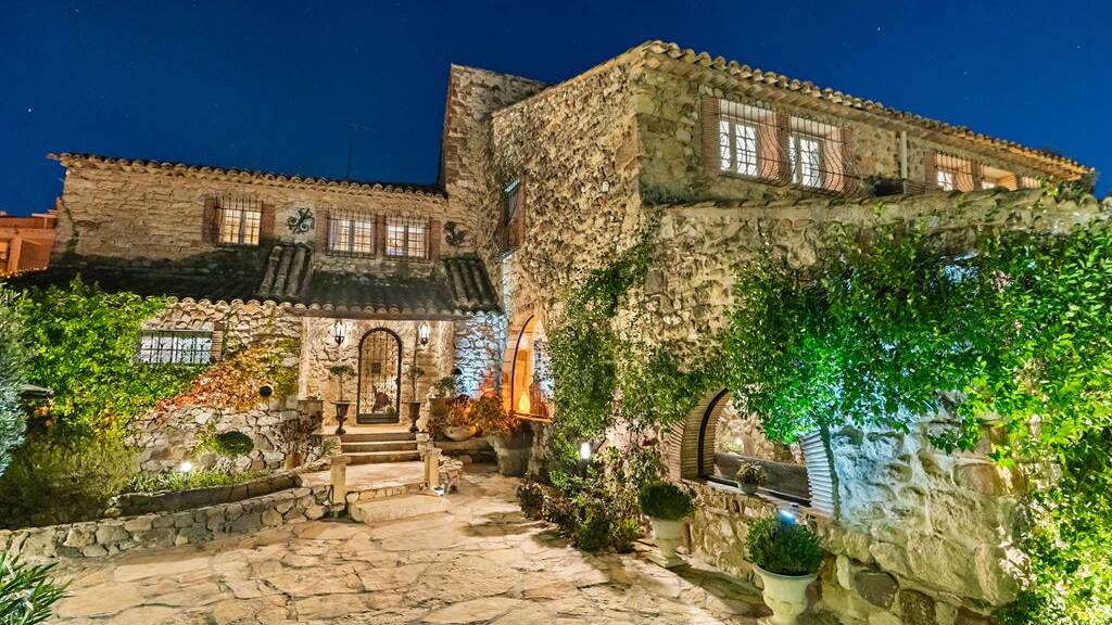 Einfamilienhaus zum Kauf 3.200.000 € 10 Zimmer 400 m² 1.700 m² Grundstück BIOT 06410