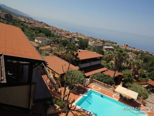 Mehrfamilienhaus zum Kauf 1.200.000 € 30 Zimmer 1.200 m² 4.000 m² Grundstück frei ab sofort Paola 87027