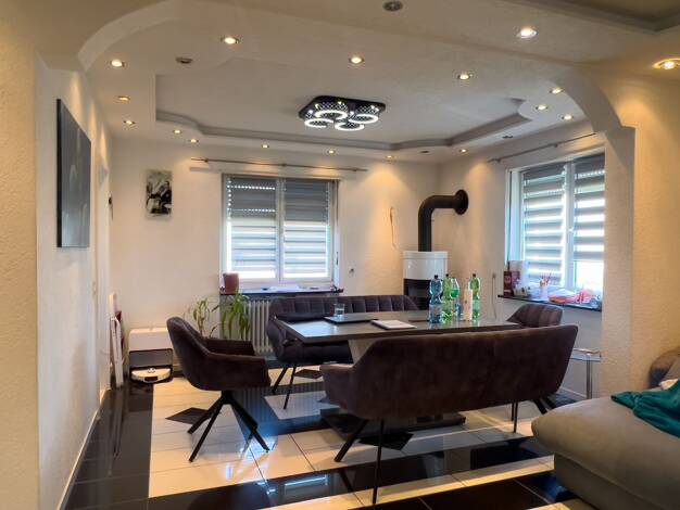 Mehrfamilienhaus zum Kauf 495.000 € 8 Zimmer 201,5 m² 480 m² Grundstück Großvillars Oberderdingen 75038