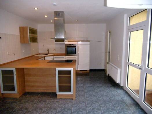 Terrassenwohnung zur Miete 720 € 3 Zimmer 80 m² Geschoss -2/3 frei ab sofort Stadtroda 07646