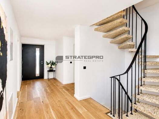 Reihenmittelhaus zum Kauf 749.000 € 6 Zimmer 198 m² 240 m² Grundstück frei ab sofort Rheinau Rheinau 68199