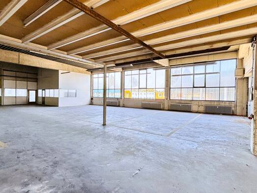 Lagerhalle zur Miete 1.500 m² Lagerfläche teilbar ab 650 m² Hassee Hassee 24113