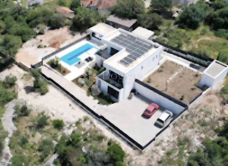 Haus zum Kauf 1.800.000 € 7 Zimmer 236 m² Solta