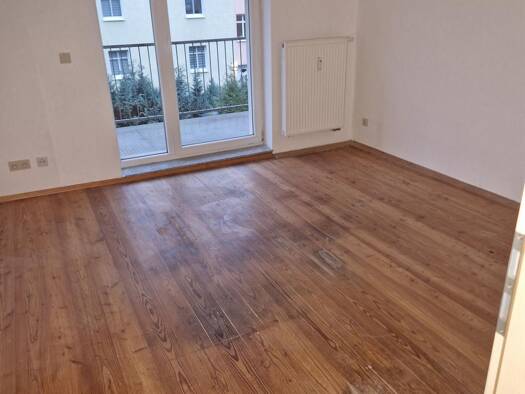 Wohnung zur Miete 360 € 2 Zimmer 45 m² 2. Geschoss frei ab 01.10.2026 Schlosserstraße 27 Lutherplatz Süd 06112