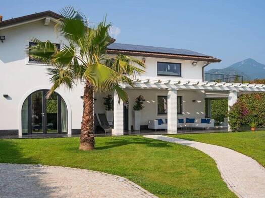 Haus zum Kauf 3.000.000 € 1.300 m² Pietrasanta 55045