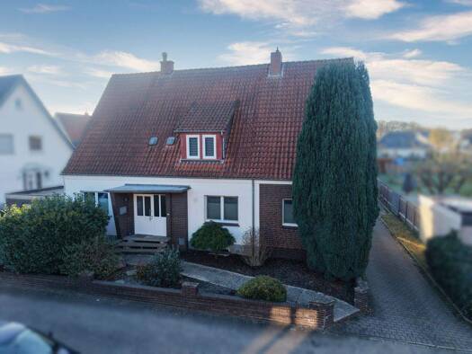 Einfamilienhaus zum Kauf 443.300 € 10 Zimmer 246,5 m² 692 m² Grundstück Lechtingen Wallenhorst 49134