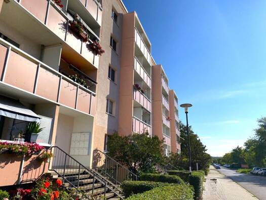 Wohnung zur Miete 196 € 3 Zimmer 57,9 m² 4. Geschoss Hermann-Heidel-Straße 6 Silberhöhe Halle (Saale) 06132