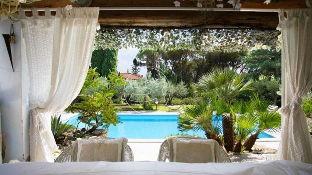 Villa zum Kauf 1.590.000 € 550 m² 30.000 m² Grundstück Arezzo 52100