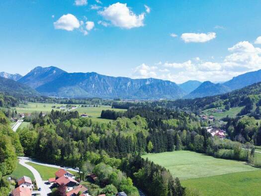 Bauernhaus zum Kauf 3.990.000 € 20 Zimmer 900 m² 5.000 m² Grundstück Traunstein 83278