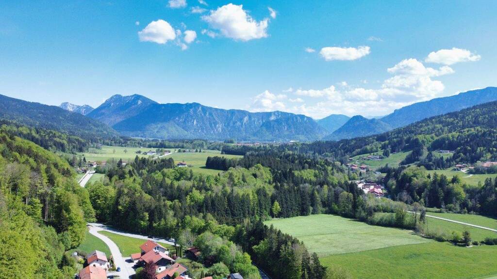 Bauernhaus zum Kauf 3.990.000 € 20 Zimmer 900 m² 5.010 m² Grundstück Traunstein 83278