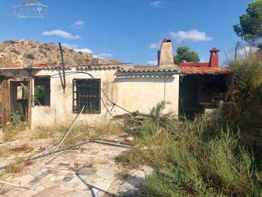 Bauernhaus zum Kauf 103.000 € 2 Zimmer 292 m² 2.803 m² Grundstück Aspe 03680